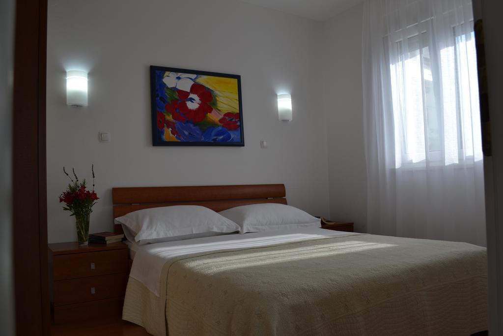Apartments Oklopcic Trogir Rum bild